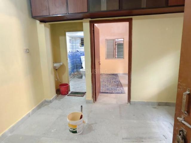 2 BHK Apartment in VIP Nagar for rent Kolkata. The reference number is 20074072