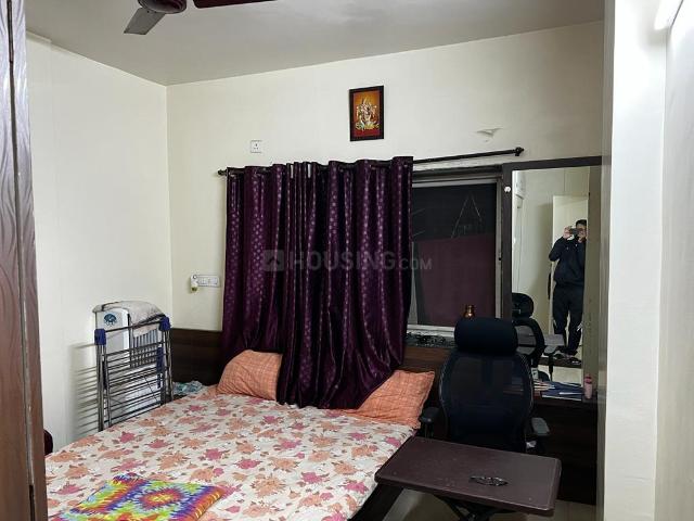 2 BHK Apartment in Vishrantwadi for rent Pune. The reference number is 18007332
