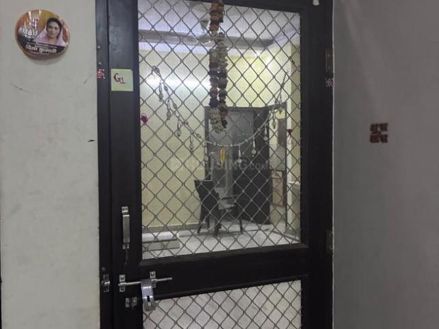 2 BHK Apartment in Vishwakarma Industrial Area for rent Jaipur. The reference number is 20431541