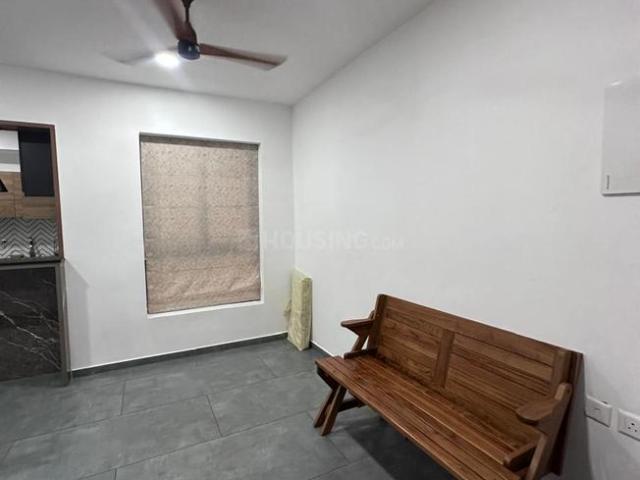 2 BHK Apartment in Vyttila for rent Kochi. The reference number is 20635820