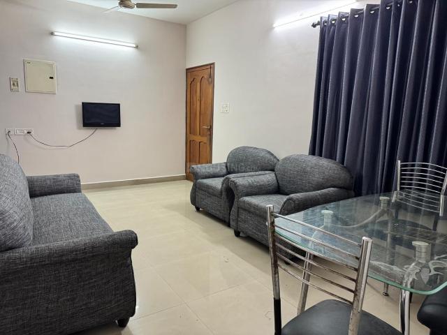 2 BHK Apartment in Vyttila for rent Kochi. The reference number is 20812677