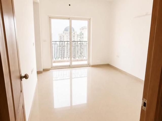 2 BHK Apartment in Zeta I for resale Greater Noida. The reference number is 20681046