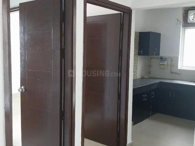 2 BHK Apartment in Zeta I Greater Noida for resale Zeta. The reference number is 17535981