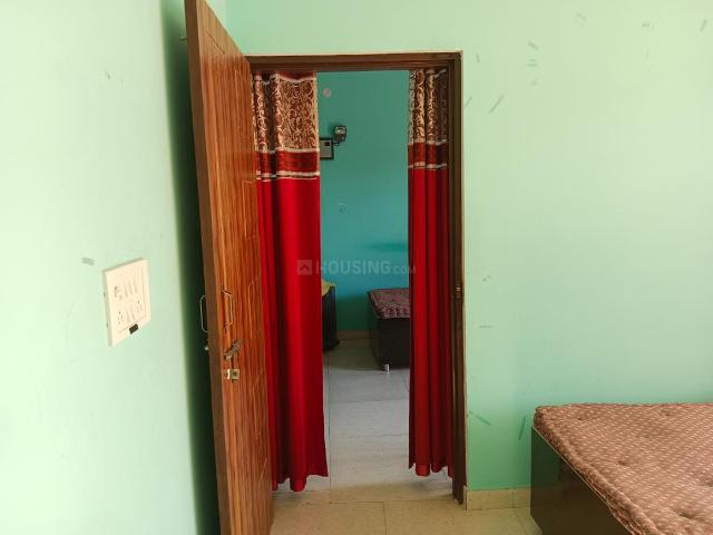 2 BHK Duplex in Central Hope Town for rent Dehradun. The reference number is 19784122