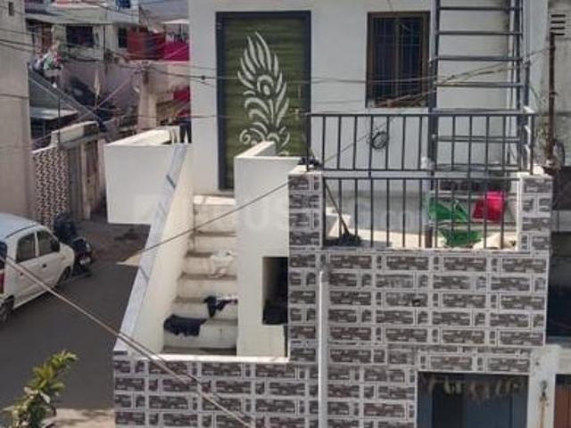 2 BHK Duplex in Mavdi for rent Rajkot. The reference number is 20657038
