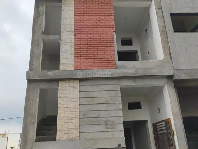 2 BHK Duplex in Pragati Vihar for resale AB Bypass Road. The reference number is 17647331