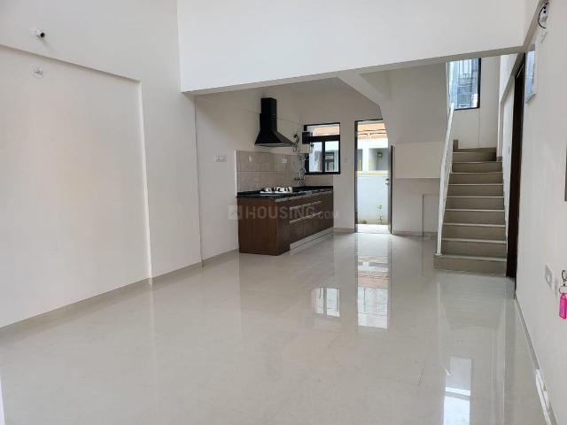 2 BHK Duplex in Upper Kharadi for resale Pune. The reference number is 20583274
