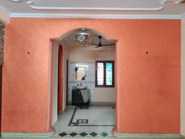 2 BHK Duplex in Vikaspuri for resale West Delhi. The reference number is 17491078