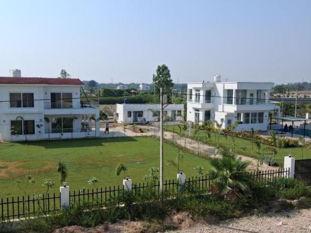 2 BHK Farm House in Mohanlalganj for resale Lucknow. The reference number is 20278479
