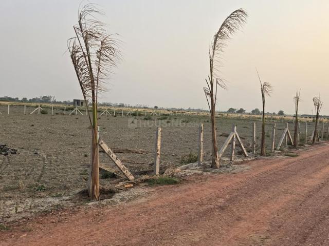 2 BHK Farm House in Sector 151 for resale Aurangabad. The reference number is 17102836