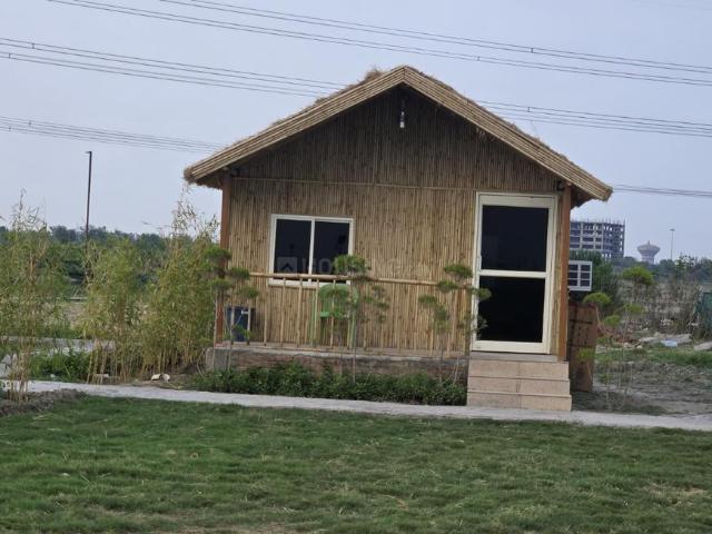 2 BHK Farm House in Sector 26A, Greater Noida for resale Yamuna Expressway. The reference number is 17584218