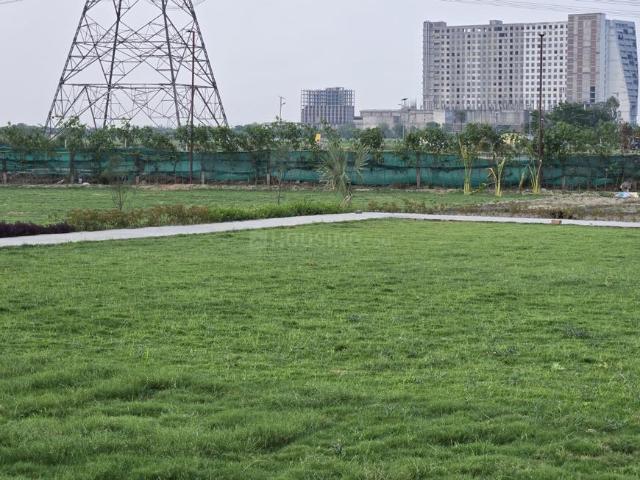 2 BHK Farm House in Sector 37 for resale Noida. The reference number is 17610483