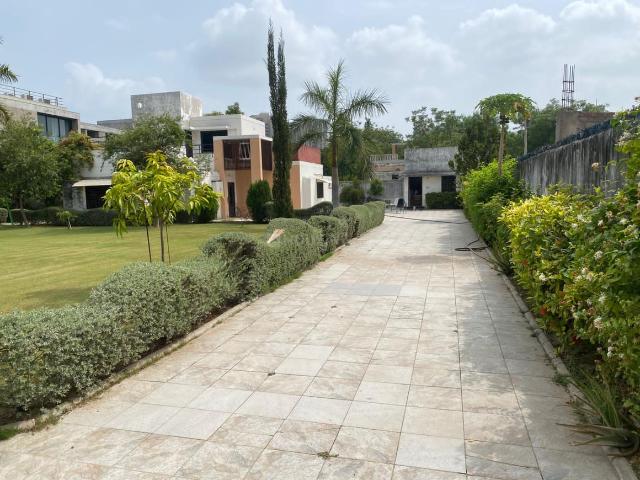2 BHK Farm House in Shela for resale South West. The reference number is 17501776
