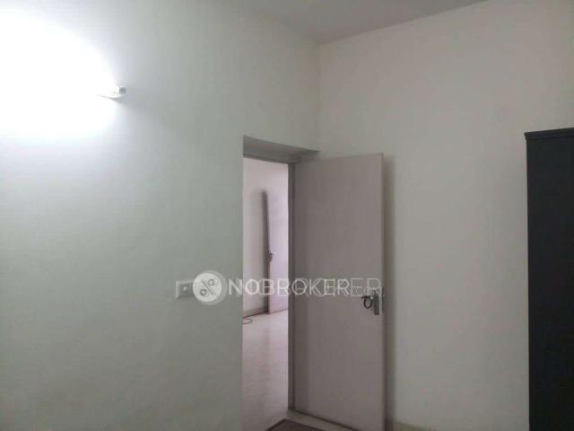 2 BHK for Rent In Dlf Phase 1, Sector 26