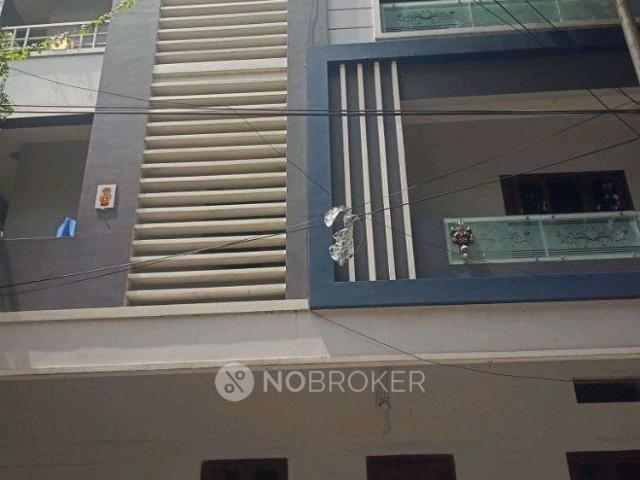 2 BHK Flat for Rent In Marredpally