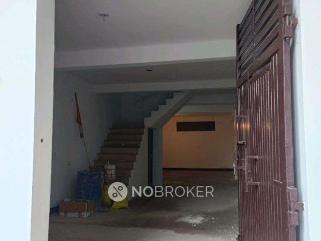 2 BHK Flat for Rent In Mohan Nagar