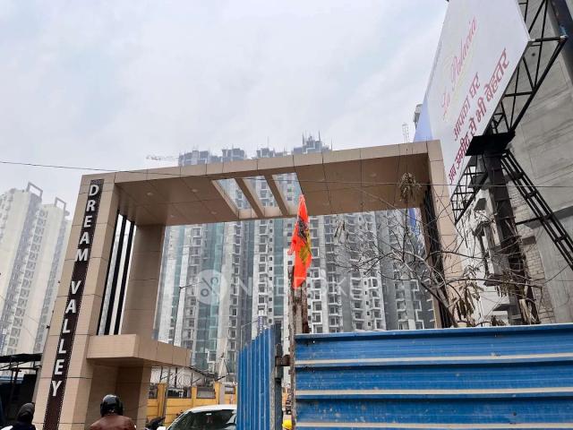 2 BHK Flat for Rent In Amrapali Dream Valley Phase 2 High R
