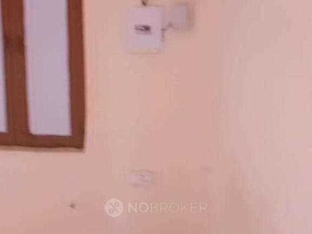 2 BHK Flat for Rent In Beta I