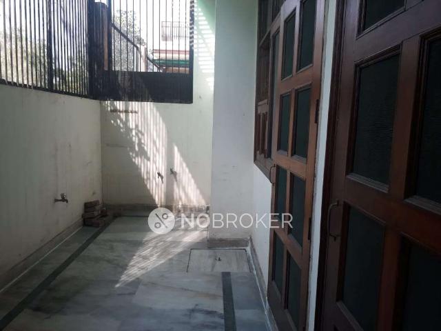 2 BHK Flat for Rent In Gamma Ii