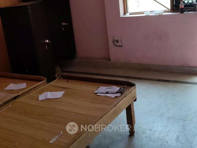 2 BHK Flat for Rent In Gamma 1