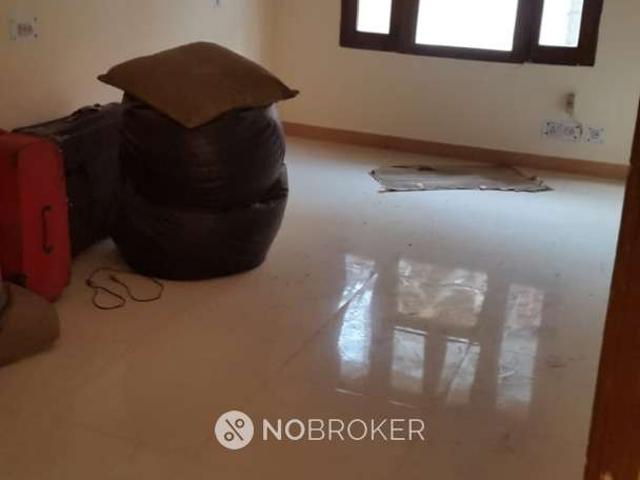 2 BHK Flat for Rent In Safdarjung Enclave