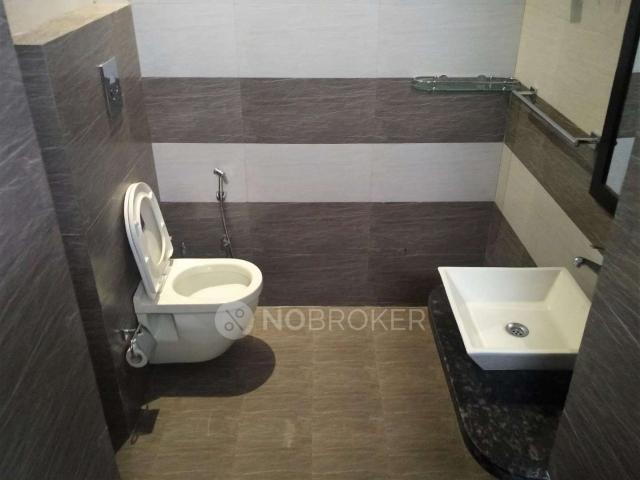 2 BHK Flat for Rent In Sector 43