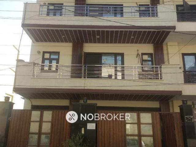 2 BHK Flat for Rent In Sector 51