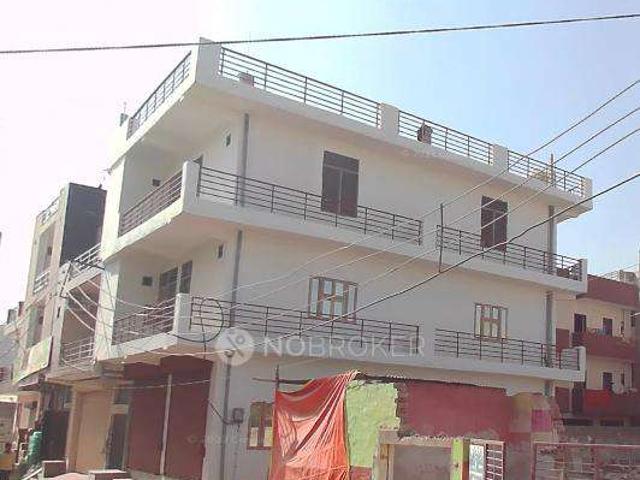 2 BHK Flat for Rent In Sector 110a