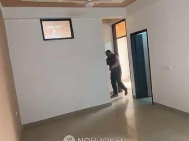 2 BHK Flat for Rent In Sector 121