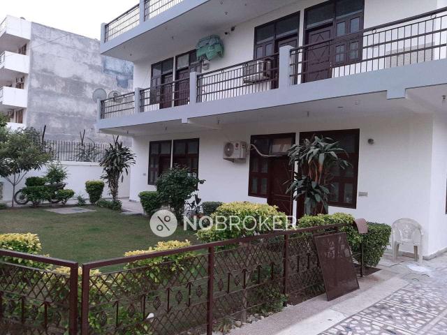 2 BHK Flat for Rent In Sector 21