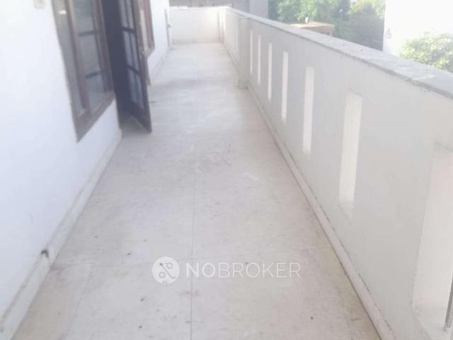 2 BHK Flat for Rent In Sector 21c