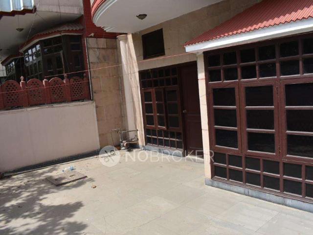 2 BHK Flat for Rent In Sector 31