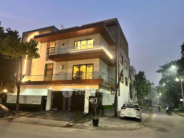 2 BHK Flat for Rent In Sector Delta 2