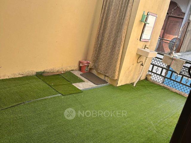 2 BHK Flat for Rent In Shakurpur