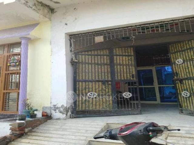 2 BHK Flat for Rent In Tilpata Karanwas