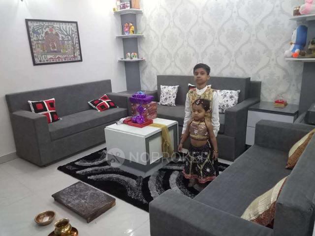 2 BHK Flat For Sale In Mahavir Enclave