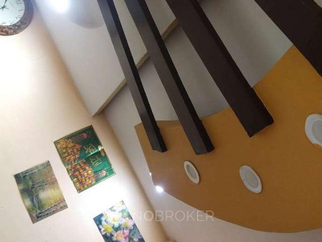 2 BHK Flat For Sale In Byculla