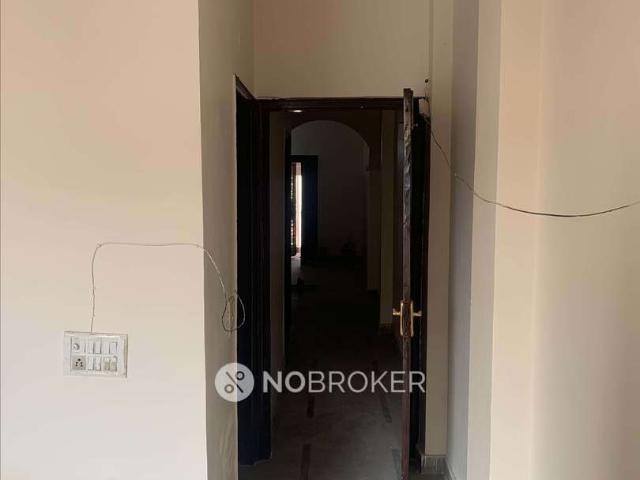 2 BHK Flat For Sale In Geeta Colony