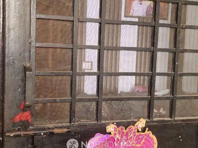 2 BHK Flat For Sale In Geeta Colony