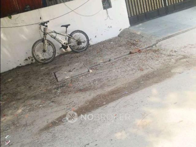 2 BHK Flat For Sale In Hari Nagar