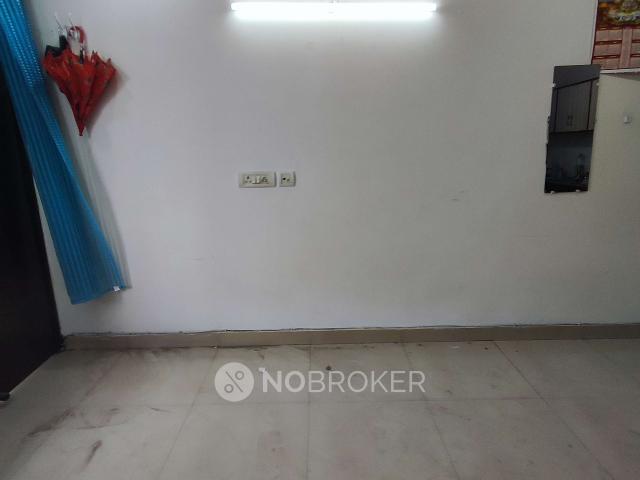 2 BHK Flat For Sale In Hari Nagar Ashram
