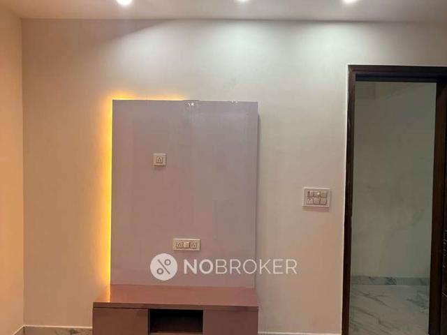 2 BHK Flat For Sale In Janakpuri