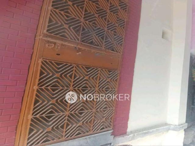 2 BHK Flat For Sale In Shakarpur Khas