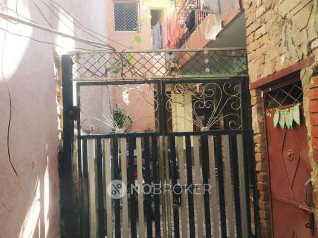 2 BHK Flat For Sale In 121, Swami Amardev Marg, Farsh Bazar