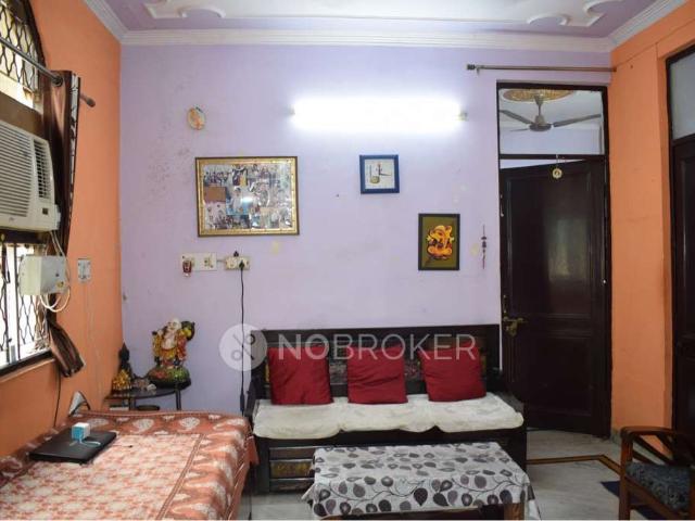 2 BHK Flat In Mahavir Nagar for Rent In Old Mahavir Nagar, Tilak Nagar
