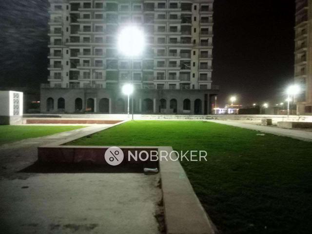 2 BHK Flat In Mahagun Mantra for Rent In Noida Extension