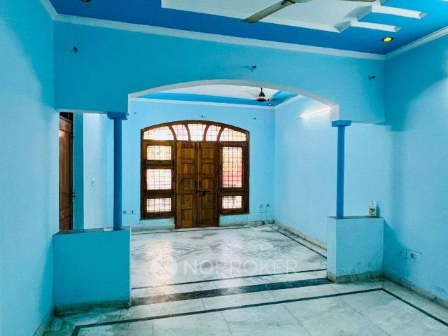 2 BHK Flat In Mahagun Mantra for Rent In Noida Extension, N