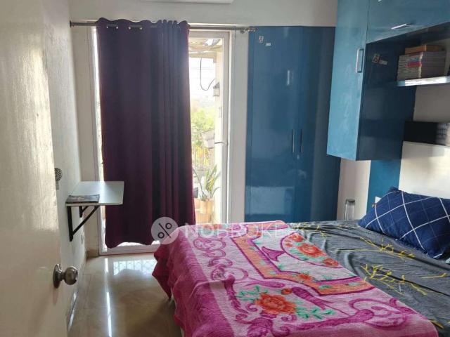 2 BHK Flat In Mahagun Mantra Ii for Rent In Sector 10