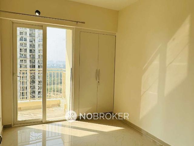 2 BHK Flat In Mahagun Mantra Ii For Sale In Sector 10