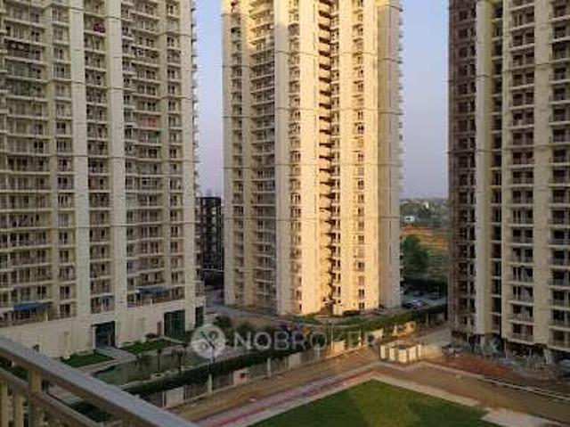 2 BHK Flat In Mahagun Mantraa Ii For Sale In Sector 10
